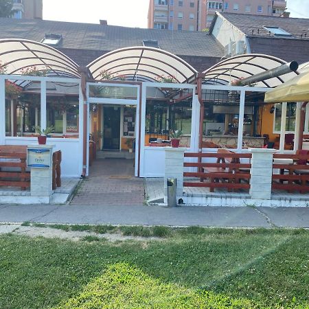 Kiskakas Vendéglő és Panzió Zalaegerszeg Exterior foto