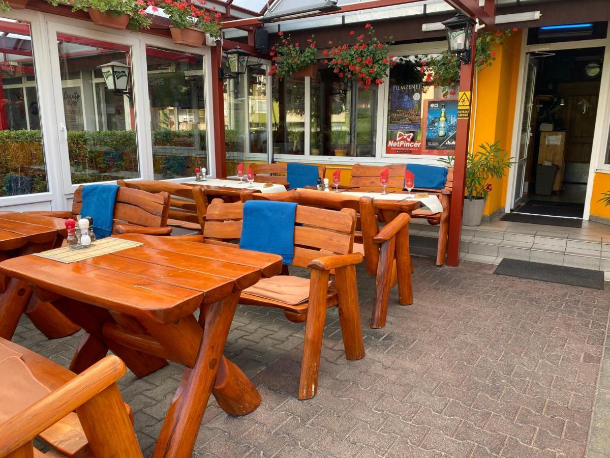 Kiskakas Vendéglő és Panzió Zalaegerszeg Exterior foto